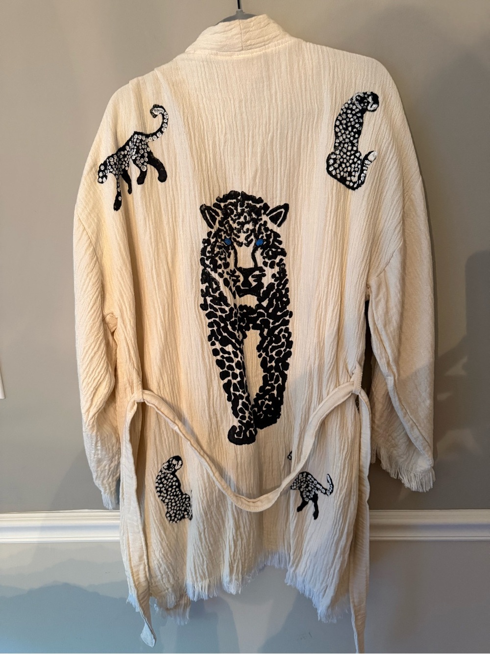 NWOT Campelle One of a Kind Hand Painted Leopard Robe